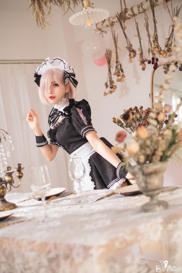 Coser肉糊糊_女仆制服cos-7.jpg