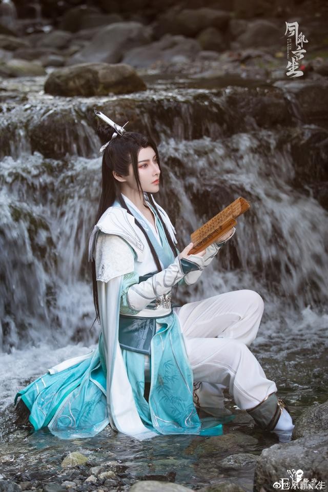 绝美颜值，《穿书自救指南》沈清秋cos，第一眼就被惊艳到-4.jpg