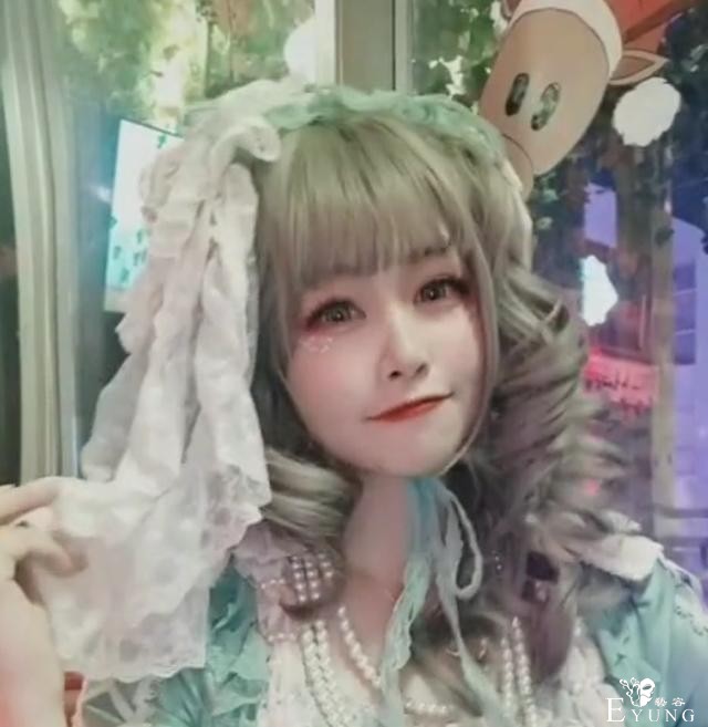 当女装大佬穿上lo裙，比女人更有女人味，认全谁是男的算我输-4.jpg