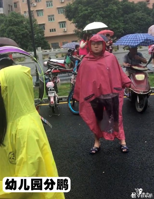 岳云鹏分享长得像的人，看见那日本分鹏我愣了，这不松冈祯丞么？-2.jpg