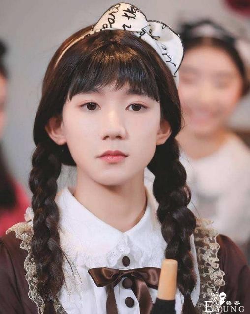 16岁男高中生沉迷“女装”，扮相甜美圈粉无数，女生：太好看了-7.jpg