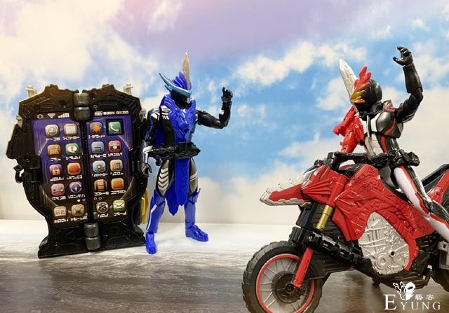 假面骑士圣刃RKF官图玩梗三轮车被玩坏，5个不良少年疯狂飙车-3.jpg