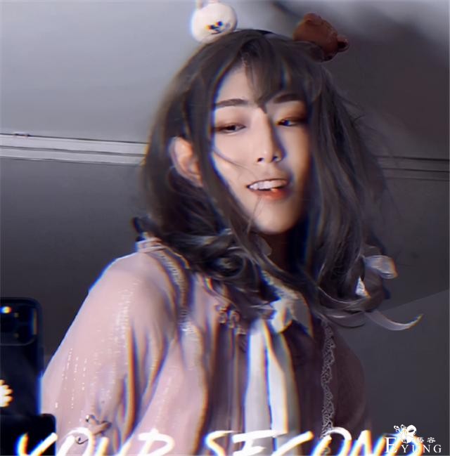 男网红穿上女装，二辰软萌，韩美娟高贵，看到艾比：这身材羡慕了-3.jpg
