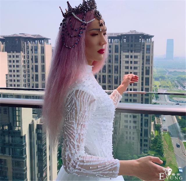 男网红穿上女装，二辰软萌，韩美娟高贵，看到艾比：这身材羡慕了-1.jpg