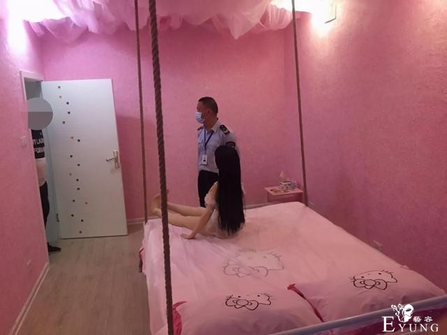 广西惊现成人体验馆，娃娃都被折腾坏了，是否能长久经营仍是未知数-2.jpg