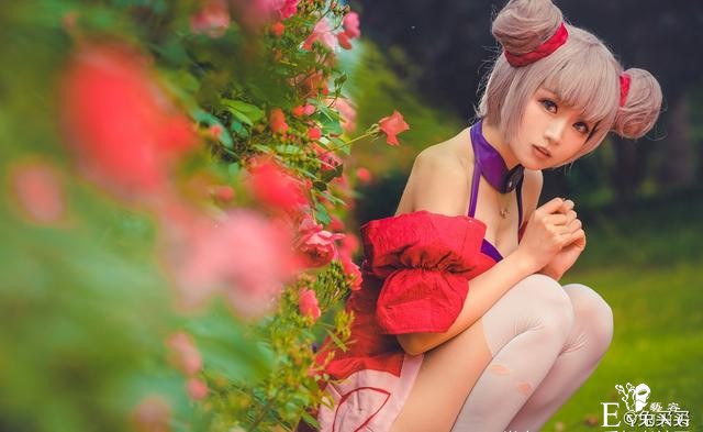 《王者荣耀》小乔cos，甜美惊艳，比玫瑰花还要有魅力-3.jpg
