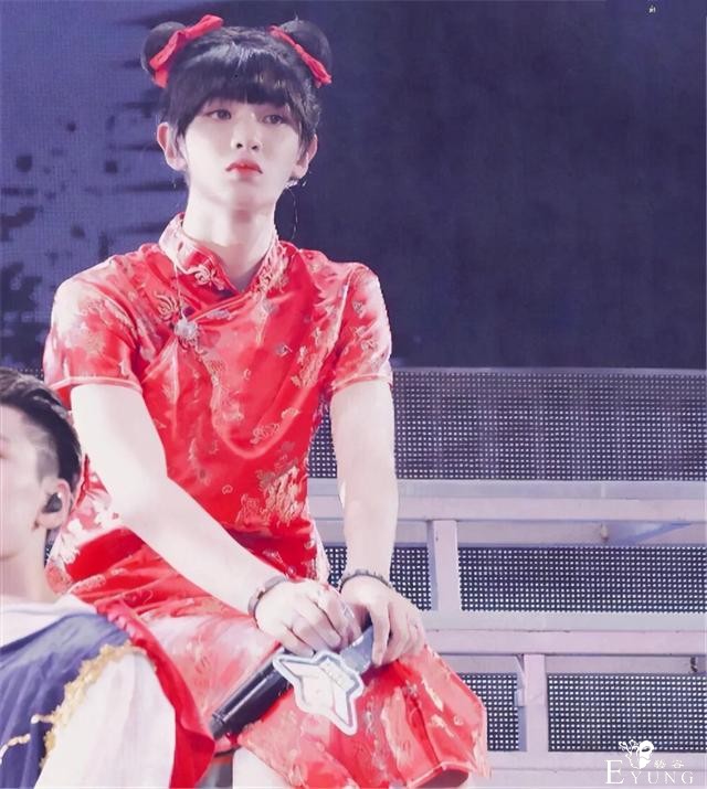 男星穿上女装后，黄明昊软萌，刘昊然真实｜胭脂《青簪锁三千》-1.jpg
