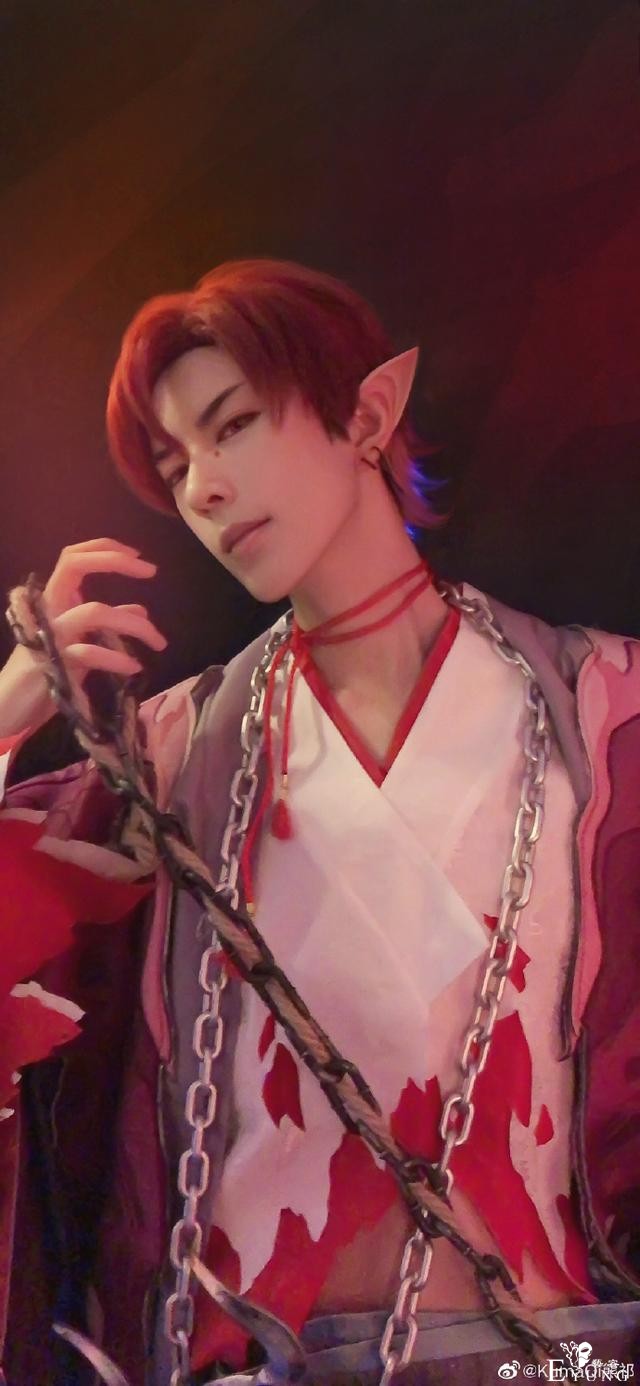熊祁老攻cos鬼童丸，那个眼神和笑容，一秒俘获了我的心-4.jpg