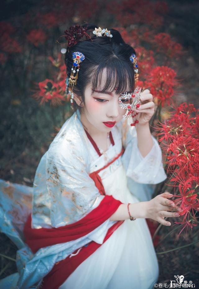 汉服：明眸皓齿，绝美雅致，一瞥一笑皆拨人心弦-4.jpg