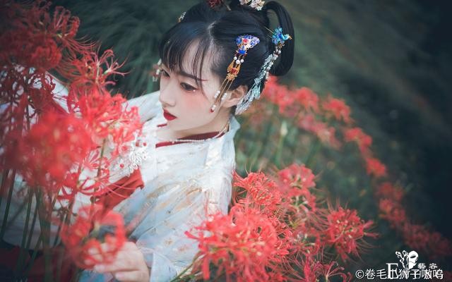 汉服：明眸皓齿，绝美雅致，一瞥一笑皆拨人心弦-5.jpg