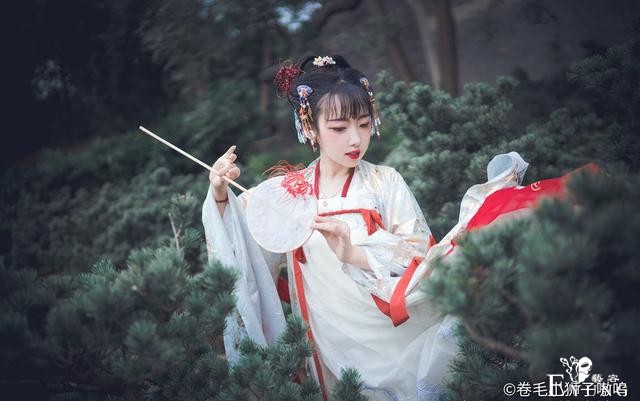 汉服：明眸皓齿，绝美雅致，一瞥一笑皆拨人心弦-6.jpg