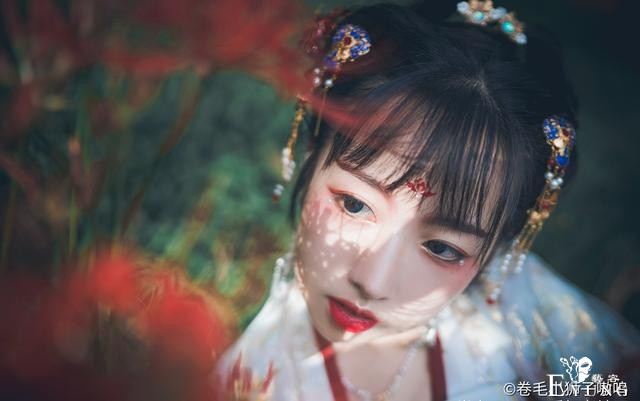 汉服：明眸皓齿，绝美雅致，一瞥一笑皆拨人心弦-10.jpg