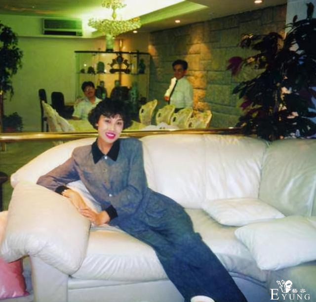 中国首例变性人，喜欢穿女装和女孩玩，老公临死都不知他是男人-4.jpg