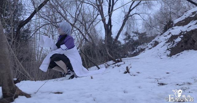 《潘多拉之心》布雷克cos，萧瑟寥寞，仿佛雪都清冷了-1.jpg
