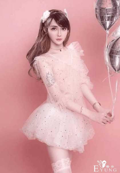 这位小伙子！你比女人还美！让人目瞪口呆的伪娘装-5.jpg