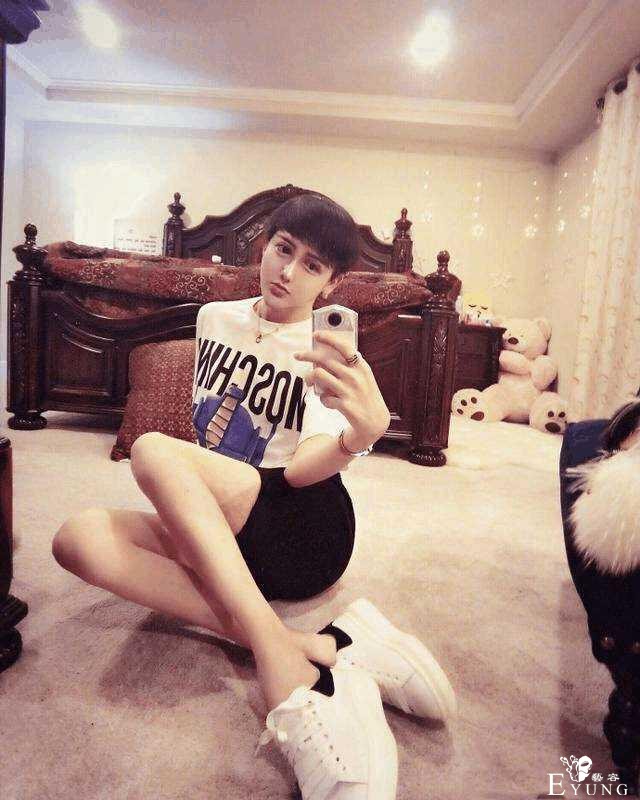 这位小伙子！你比女人还美！让人目瞪口呆的伪娘装-7.jpg