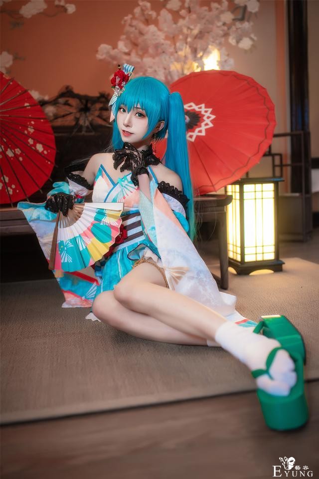 三位国人COSER扮演的人气虚拟偶像“初音未来”！颜值很高哦-3.jpg