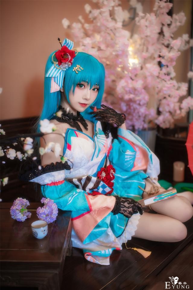 三位国人COSER扮演的人气虚拟偶像“初音未来”！颜值很高哦-2.jpg
