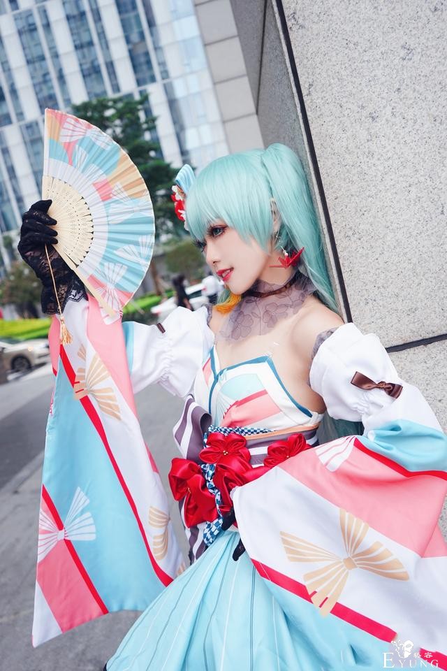三位国人COSER扮演的人气虚拟偶像“初音未来”！颜值很高哦-14.jpg