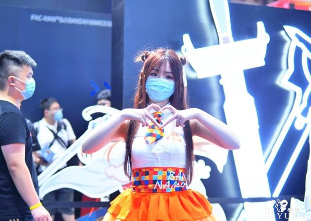 戴上口罩的CJ showgirl，你还心动吗？暗送的秋波有没有get到呢？-4.jpg