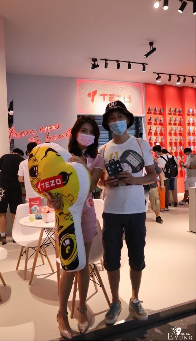 戴上口罩的CJ showgirl，你还心动吗？暗送的秋波有没有get到呢？-10.jpg