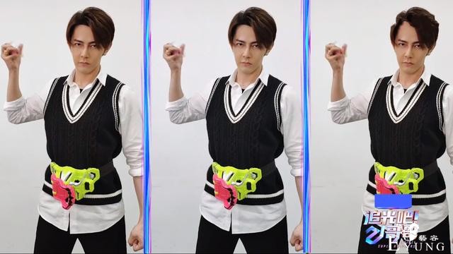 汪东城玩现场变身假面骑士Ex-Aid，网友：皮套最多的明星-2.jpg