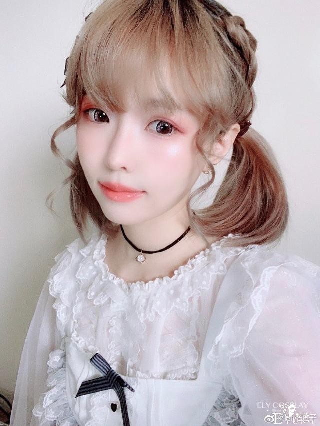 Coser  ElyEE子_Lolita装扮-8.jpg