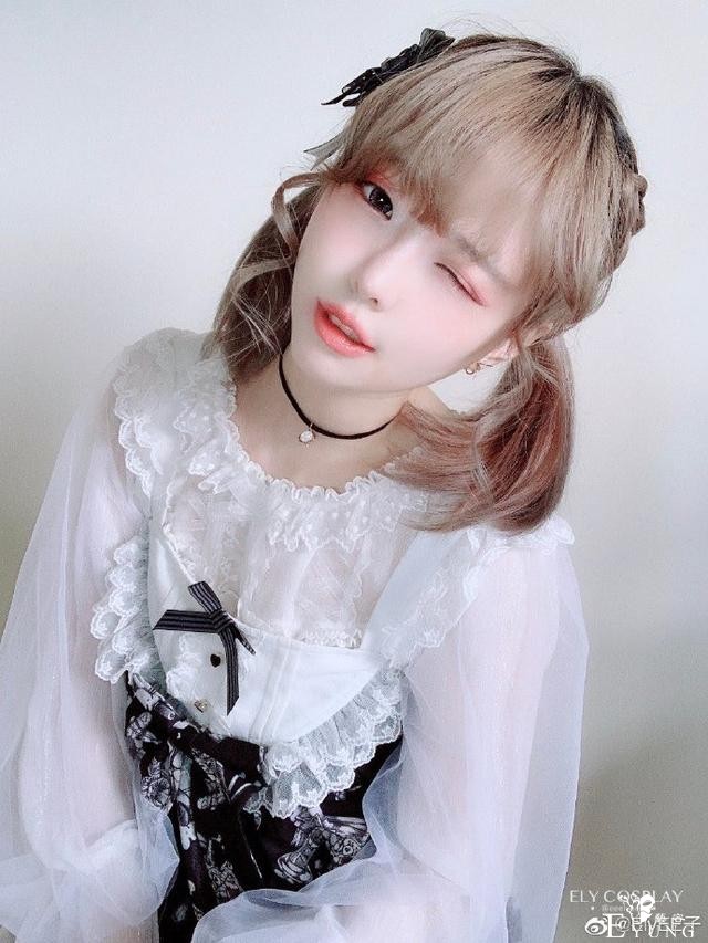 Coser  ElyEE子_Lolita装扮-7.jpg