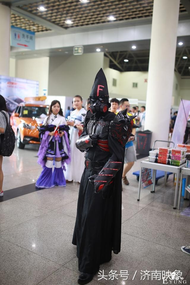 二次元世界的Cosplay，有时候真的认不出角色-7.jpg
