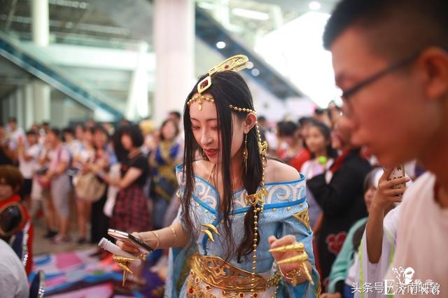 二次元世界的Cosplay，有时候真的认不出角色-8.jpg