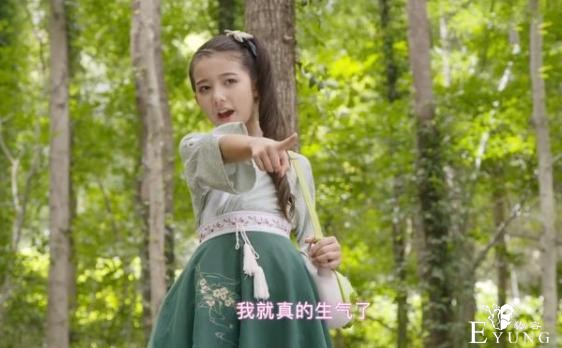 都说《舞法天女》是猛男必看，我觉得最主要还是因为绿婆娘-2.jpg