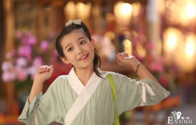 都说《舞法天女》是猛男必看，我觉得最主要还是因为绿婆娘-3.jpg