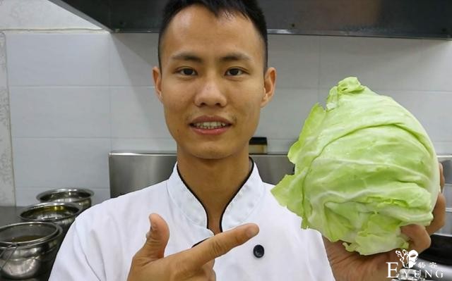 在做全职UP之前，B站大佬都在干啥？蕾丝当解说，敬汉卿做销售-4.jpg