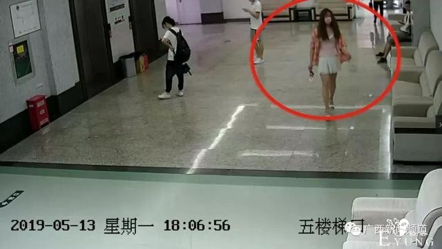 奇葩｜南宁某高校图书馆出现“变装男”，穿女装做不可描述动作-7.jpg