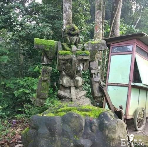 日本网友吐槽：老公希望有个高达墓碑，结果一搜真的有-3.jpg