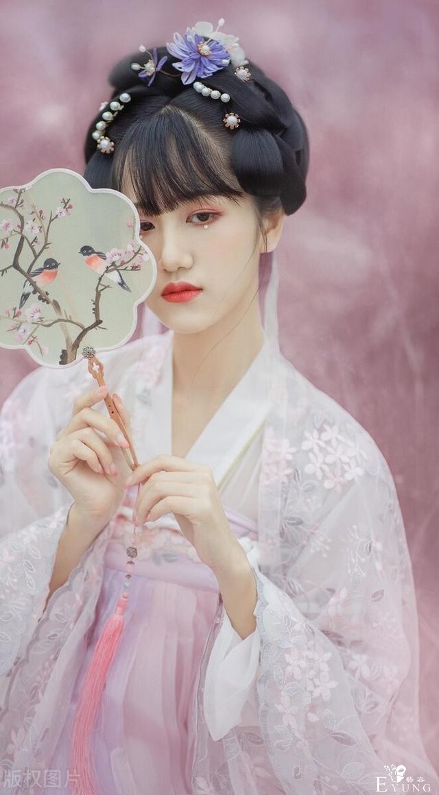精致男，“伪娘”风，穿女装，古代魏晋时期的男子比现代人还开放-1.jpg
