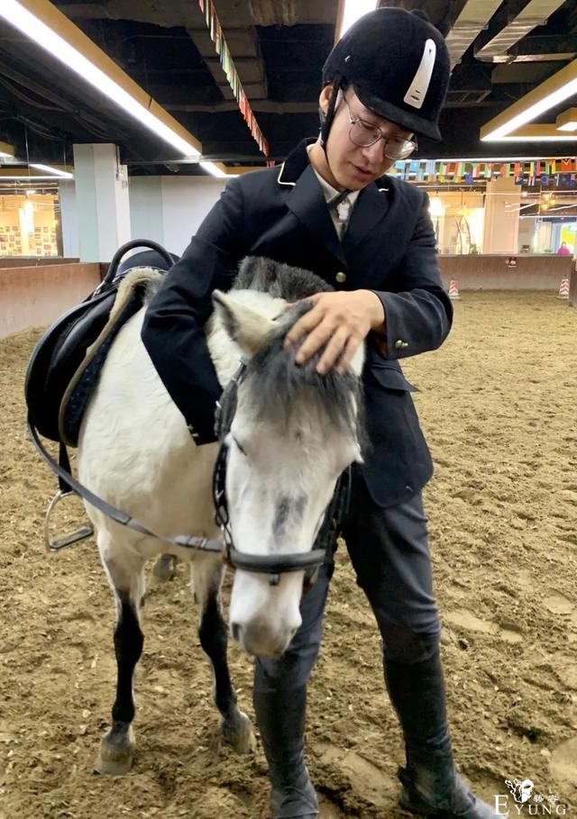 在长春本以为是小众的马术馆，进来后才发现来玩的人也不少-12.jpg