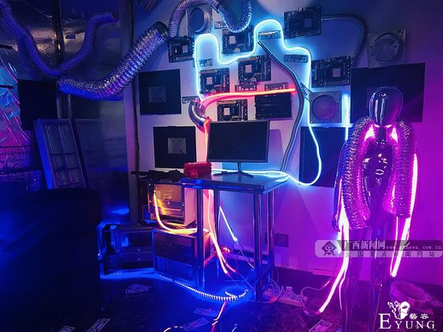 年轻人为发朋友圈有多拼？南宁这些换装自拍馆火了-20.jpg