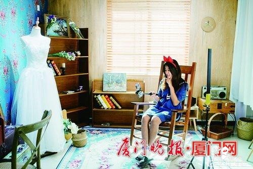 搞怪的、仙气的、童话的……换装自拍馆成为厦门年轻女性新去处-1.jpg