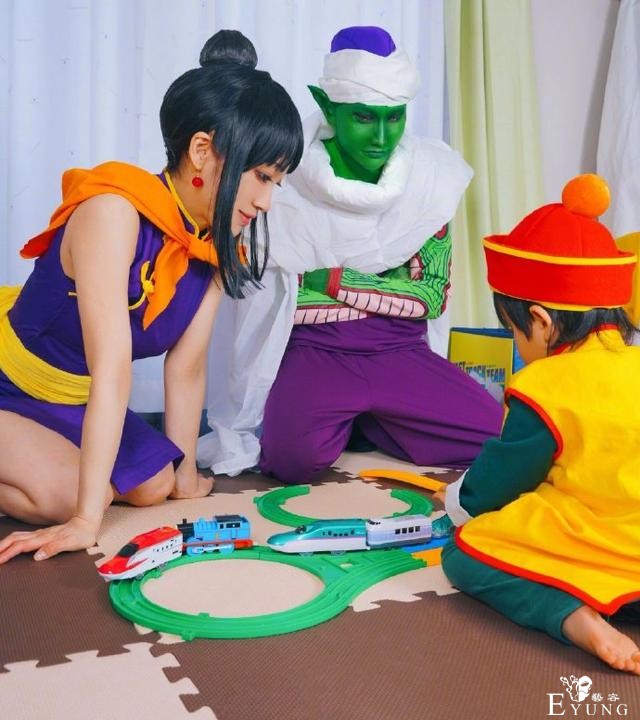 日本夫妻COS雷姆姐妹，咦好像哪里不对-3.jpg