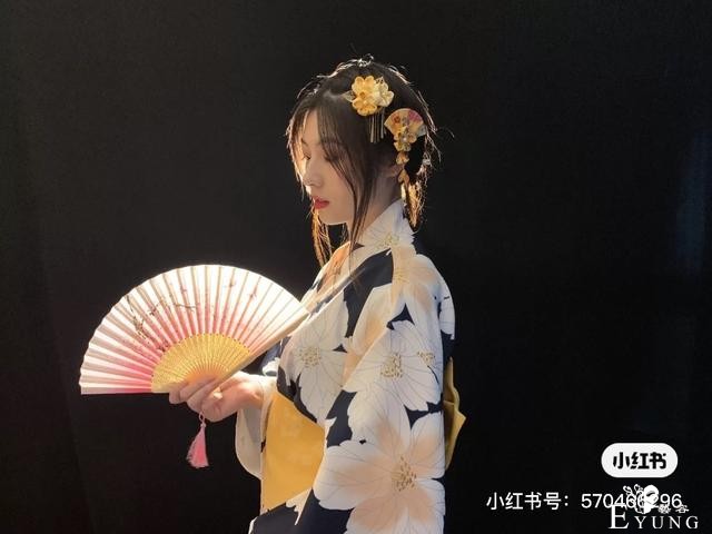 场景精致的朋友圈自拍照哪里来？成都兴起的“换装自拍馆”了解一下-6.jpg