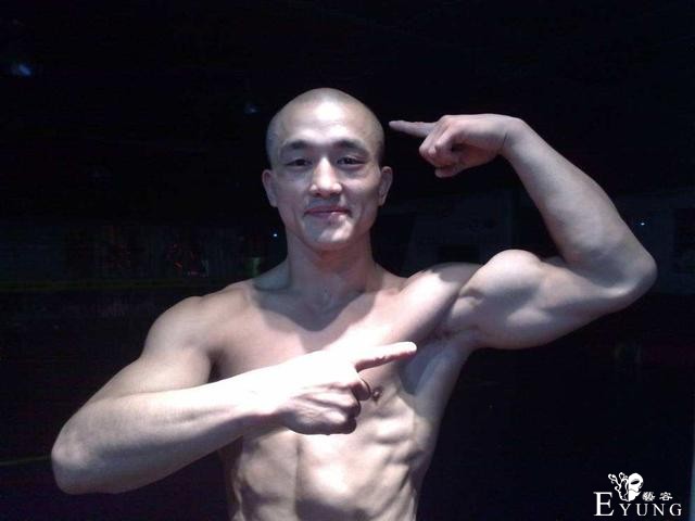 武僧一龙又有麻烦了！日本伪娘换变装晒娃期待三番战-11.jpg