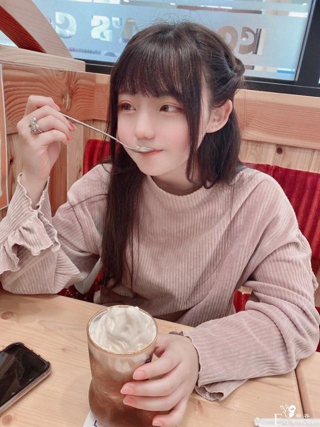 你的路走窄了！职业coser应该是这么赚钱的，人设很重要-3.jpg