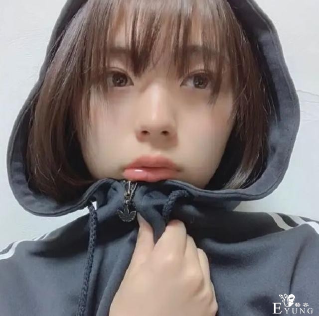 16岁高中生爱上“男扮女装”，变装后比女生还美，男生：心动了-2.jpg