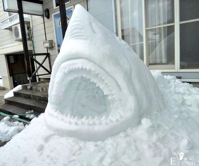 不仅仅有梦幻般的冰苹果，日本的雪人也太二次元了-4.jpg