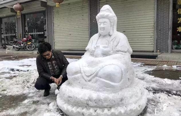 不仅仅有梦幻般的冰苹果，日本的雪人也太二次元了-18.jpg