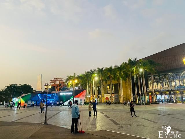 深圳这个知名商圈“冷热”两重天，业态单一人气待提升-6.jpg