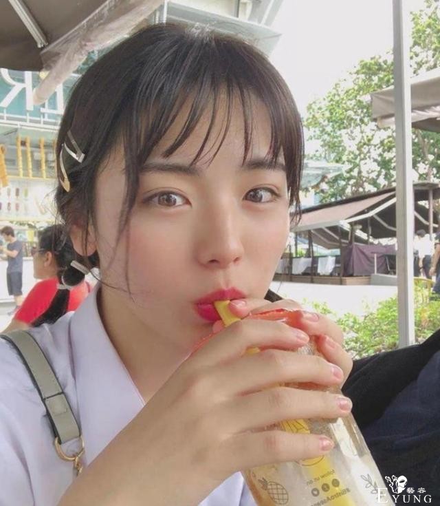16岁高中生“男扮女装”，化妆后堪比美少女，同班女生：我酸了-3.jpg