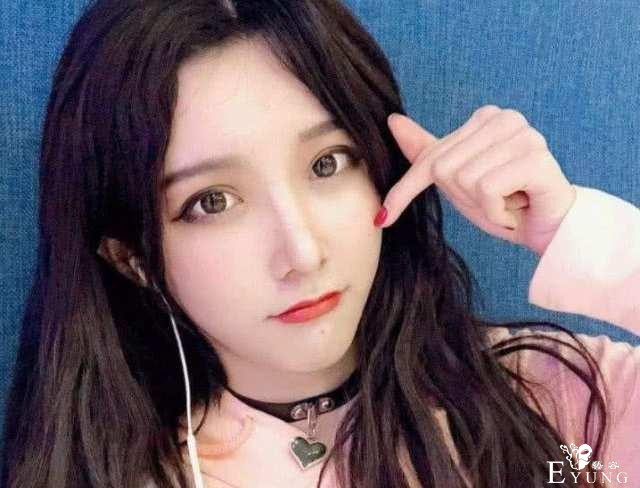 16岁高中生“男扮女装”，化妆后堪比美少女，同班女生：我酸了-7.jpg