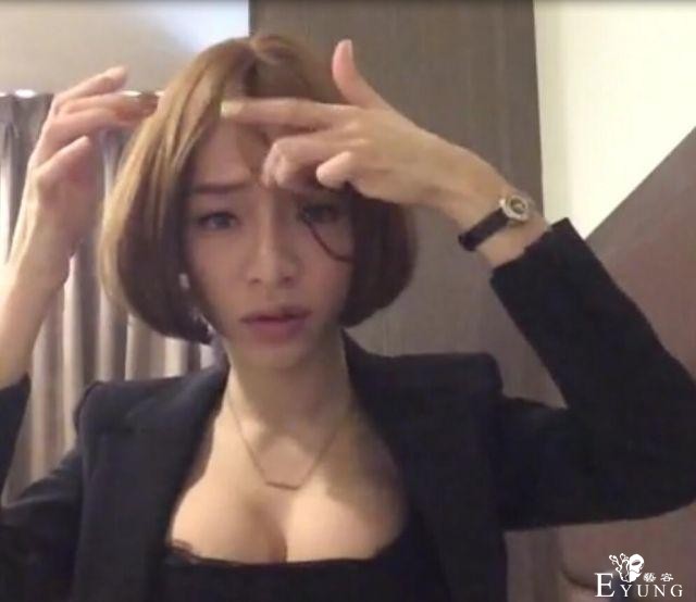 伪娘Kiwebaby直播穿衣变装 转身后亮了！-7.jpg